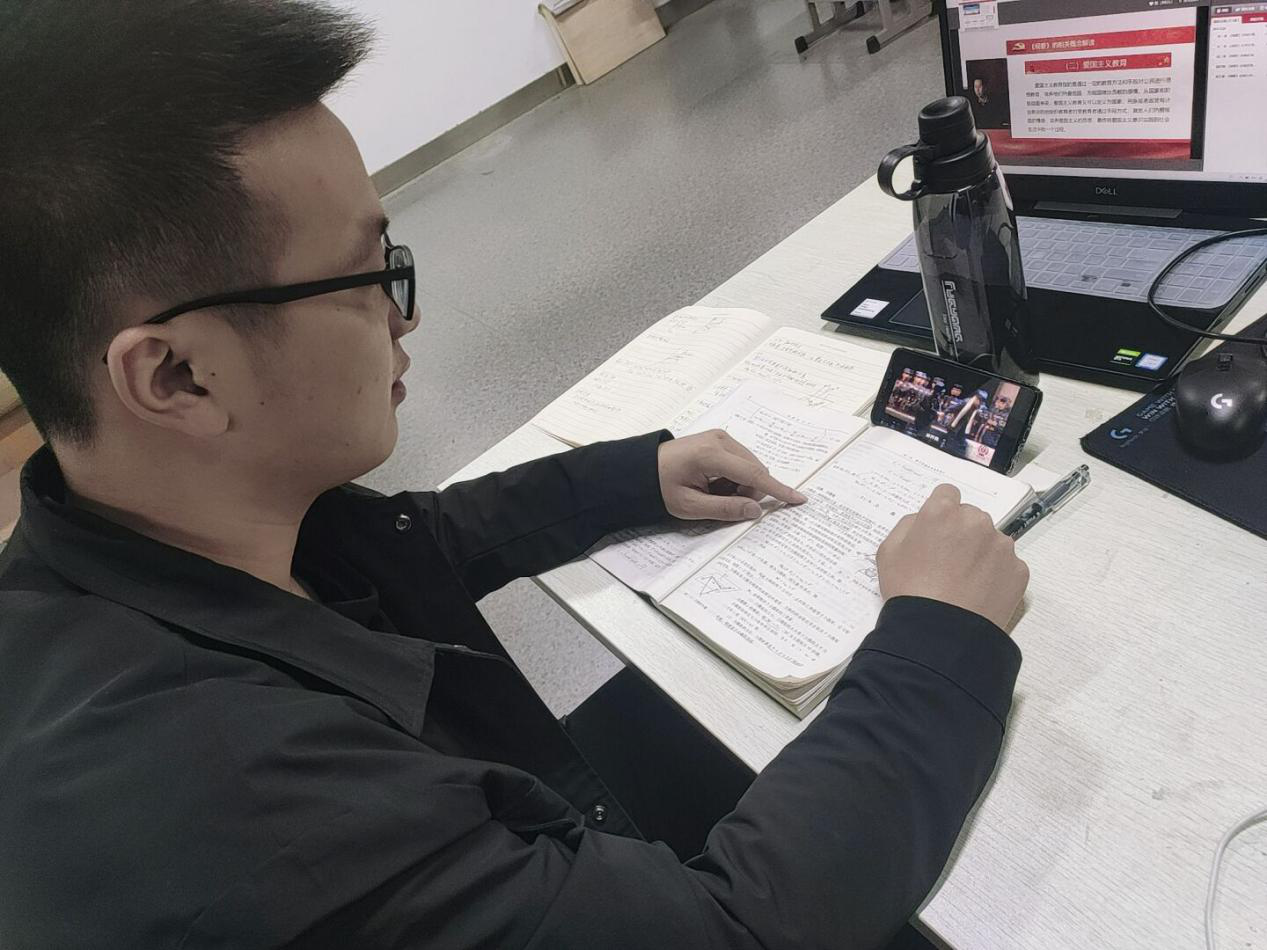 beat365官网积极组织学生参与 “校园大舞台——徽风皖韵进高校”活动