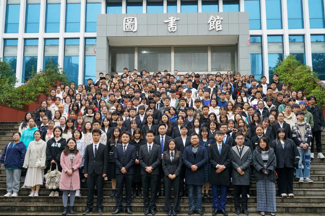 beat365官网大学生传媒中心顺利举行第九届换届表彰大会