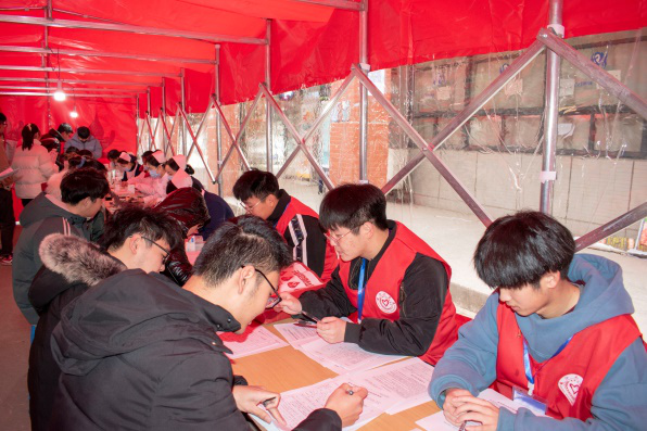 beat365官网青年志愿者协会开展无偿献血志愿活动