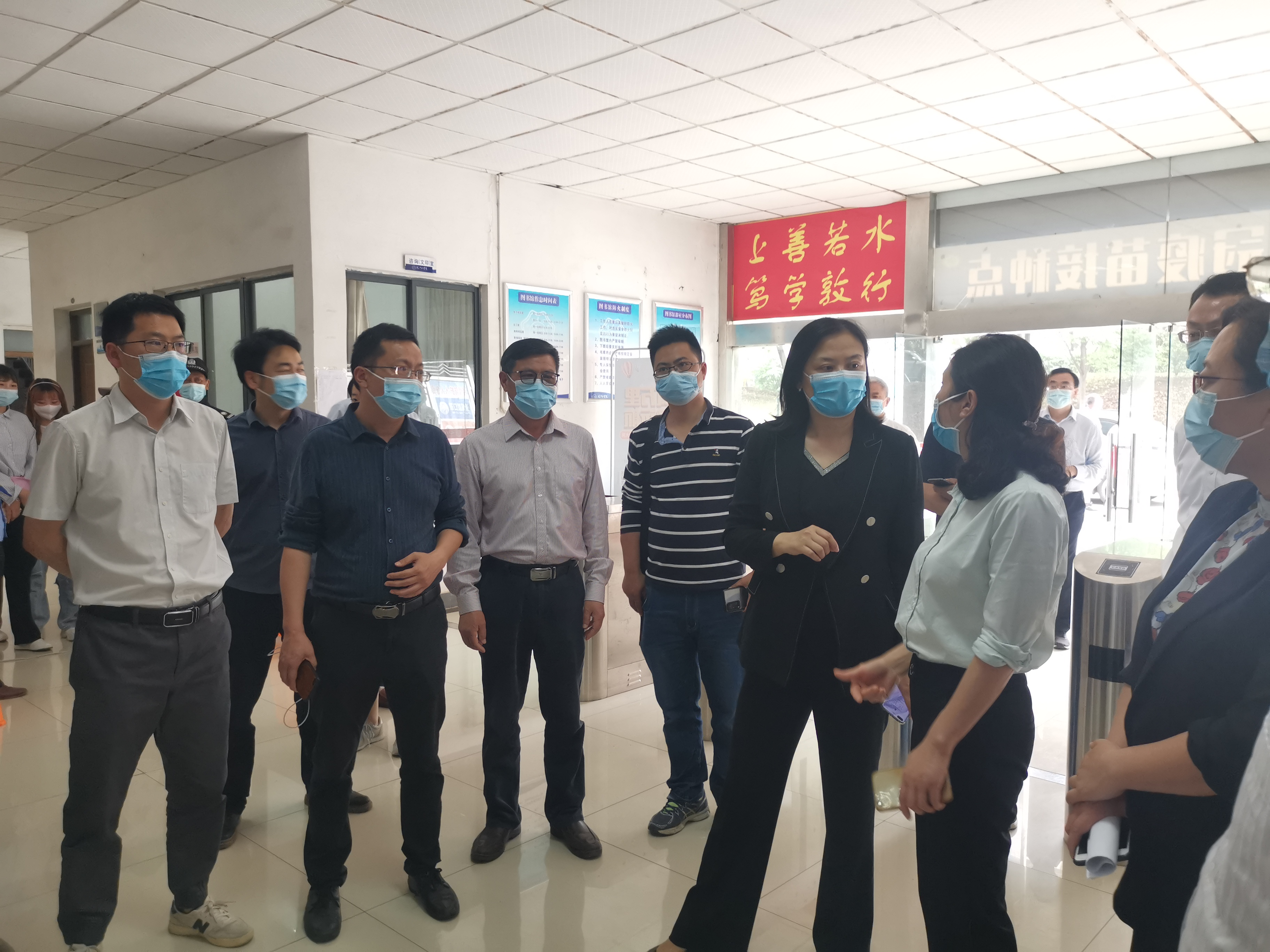 副市长阚青鹤一行督查beat365官网新冠疫苗接种工作