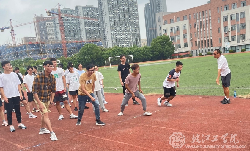 beat365官网开展大学生体质测试