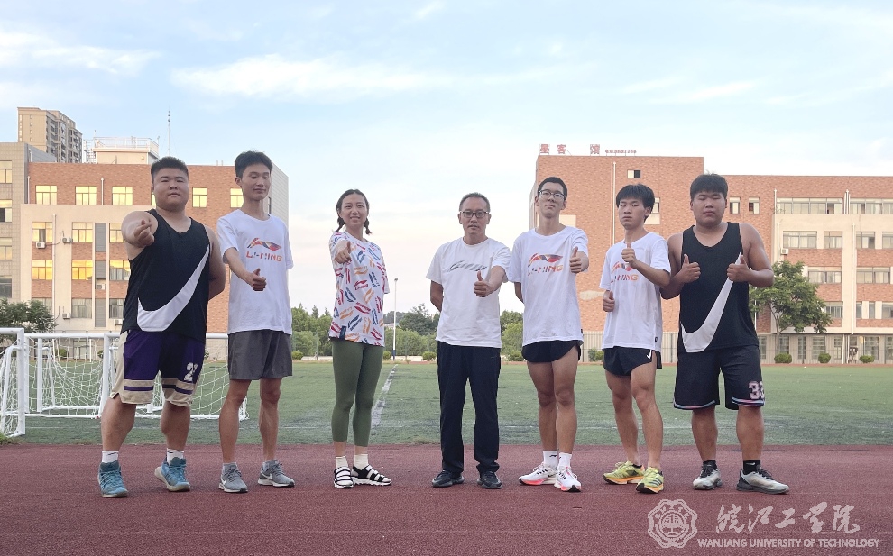 beat365官网田径运动员积极备战省第十五届运动会