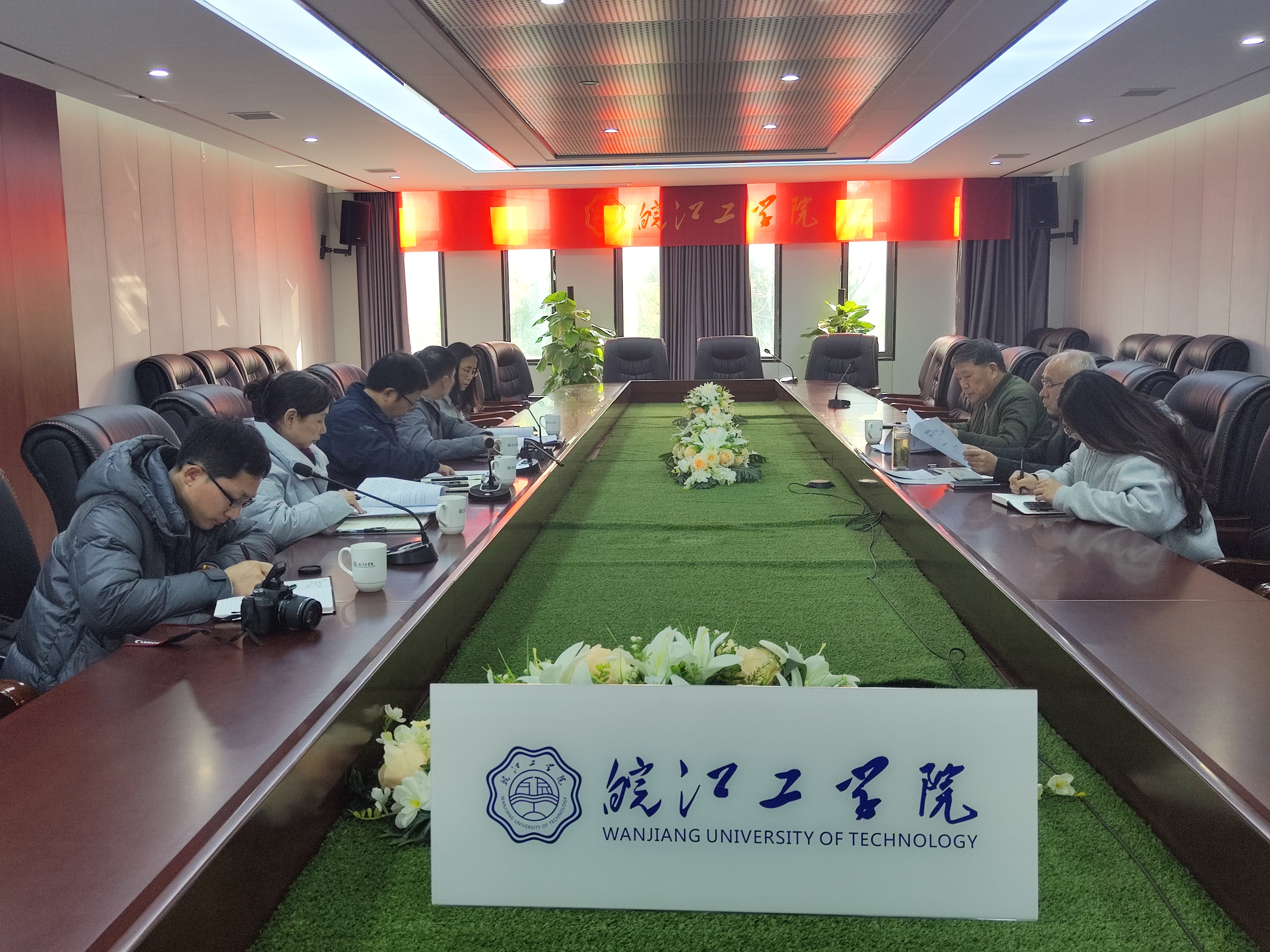 市监管局知识产权专家来beat365官网指导知识产权服务中心建设工作