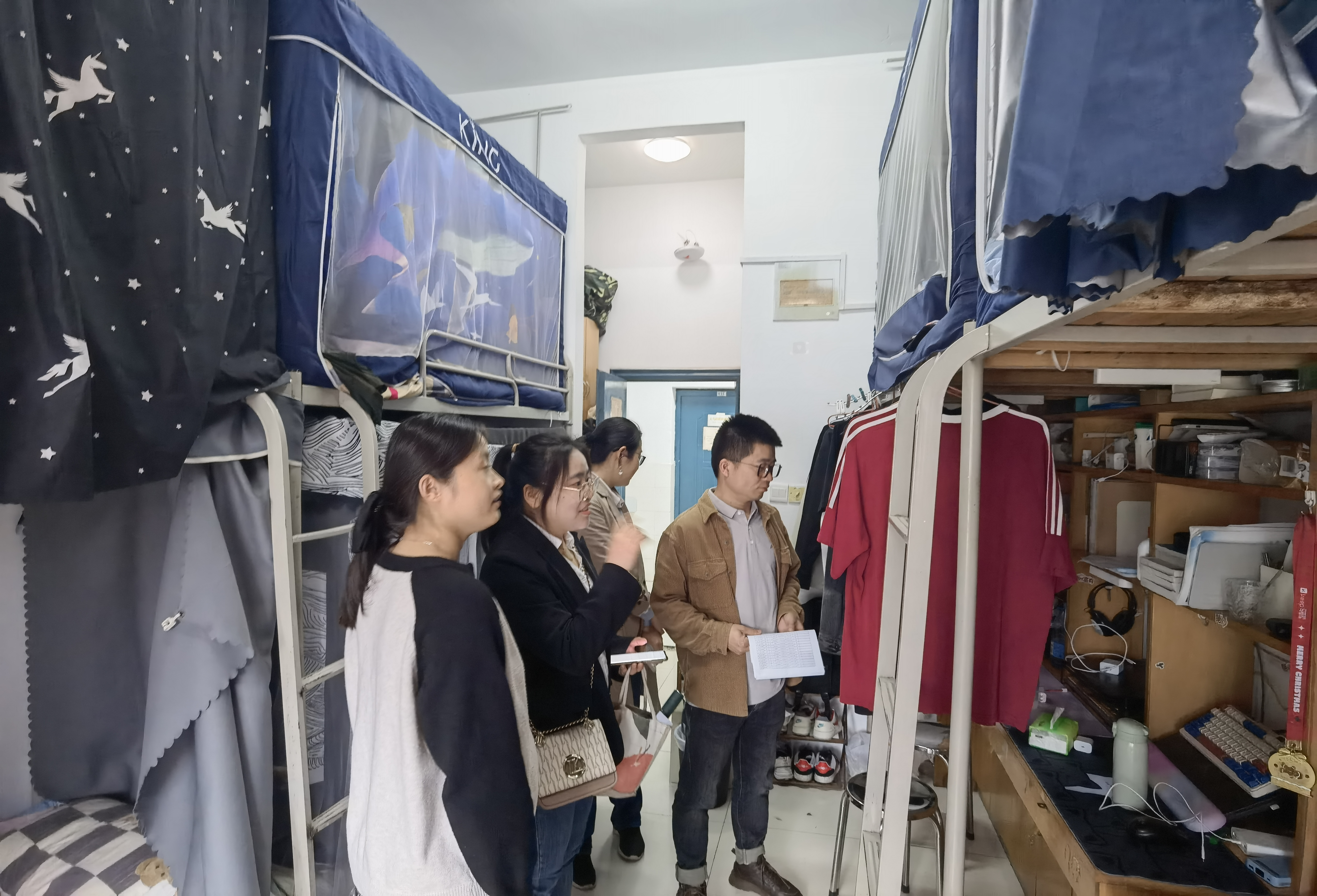 财经学院开展宿舍安全排查——五一假期，安全先行