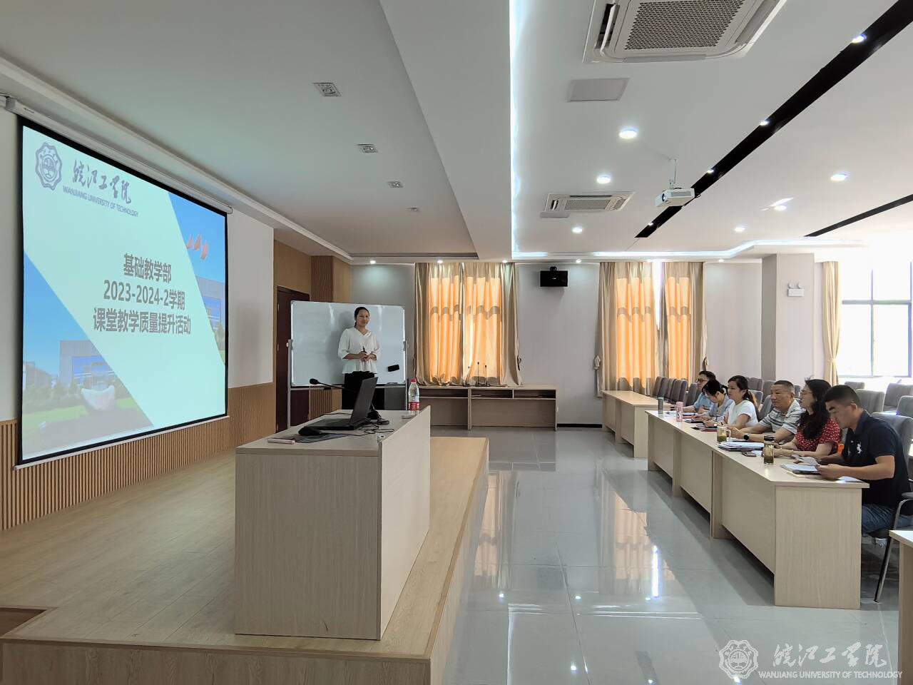 基础部开展“课堂教学质量再提升”教学展示活动（二）