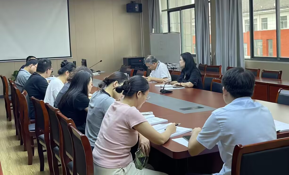 共筑成长基石，引领学生未来 ——电信工程学院班主任工作会议顺利召开