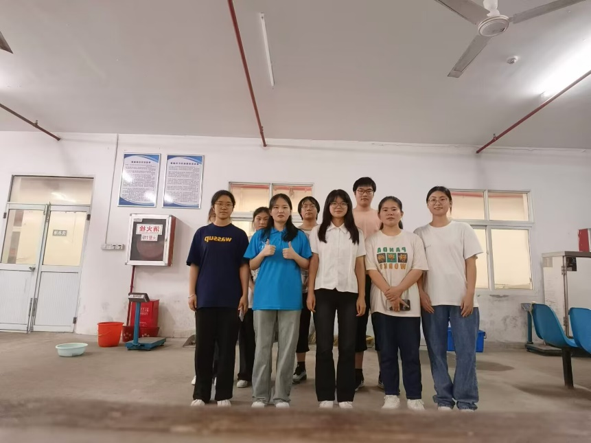 <strong>暑期“三下乡”社会实践（五十八）：青春携手夕阳，爱心汇聚</strong>