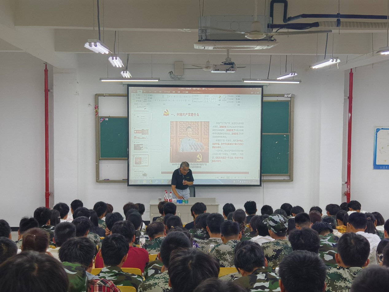 党建引领皖江新学子前进路 ——电信工程学院组织开展2024级新生入学教育