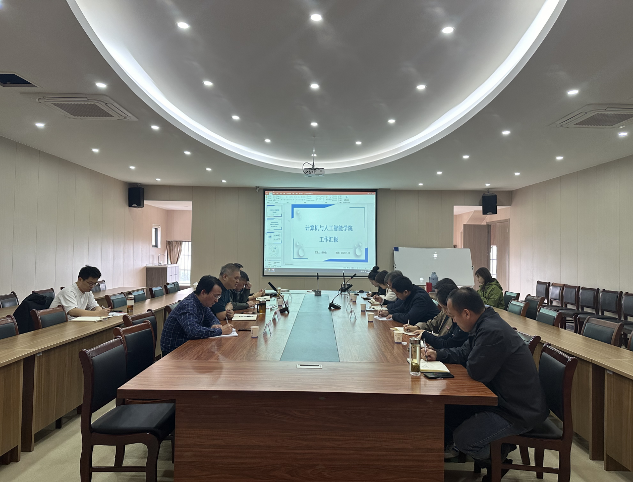 董事长朱洪高、校长吴继敏一行莅临计算机与人工智能学院调研指导工作