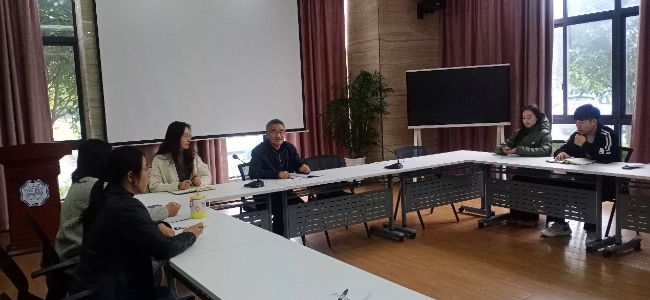 “问诊把脉”共商学生工作 ——财经学院召开郑蒲港辅导员座谈会