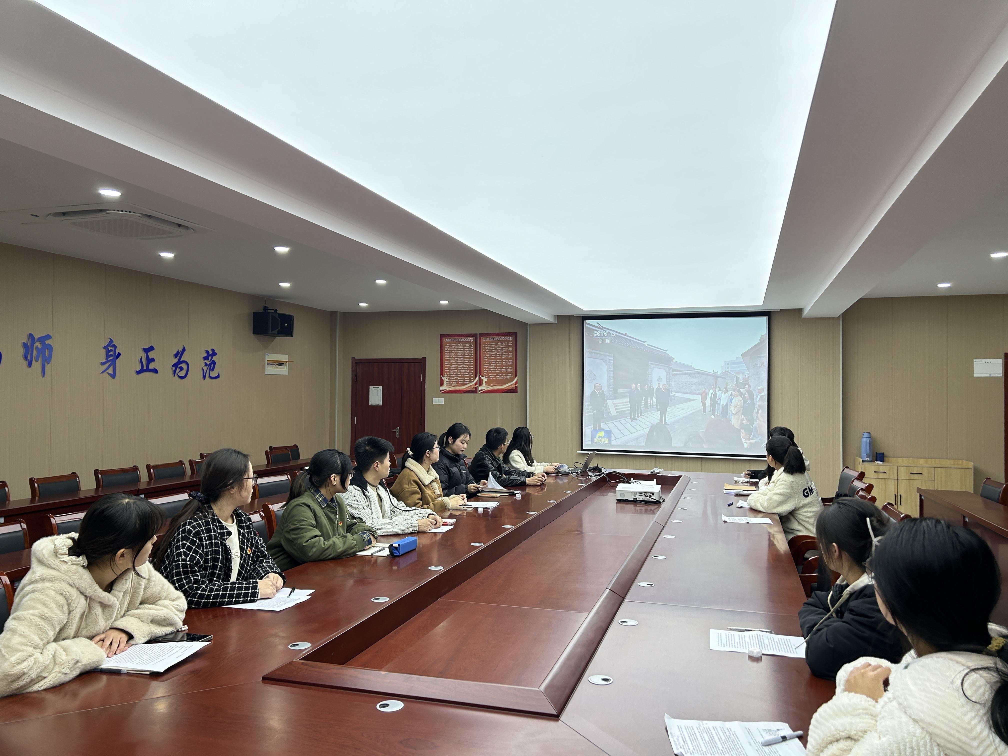 <strong>凝聚力量 共学共进 ——土木工程学院学生四支部组织学习习近平总书记考察安徽重要讲话精神</strong>