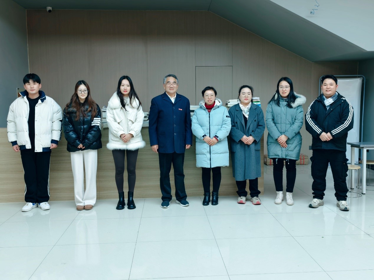 财经师生齐上阵 捐赠书籍奉爱心