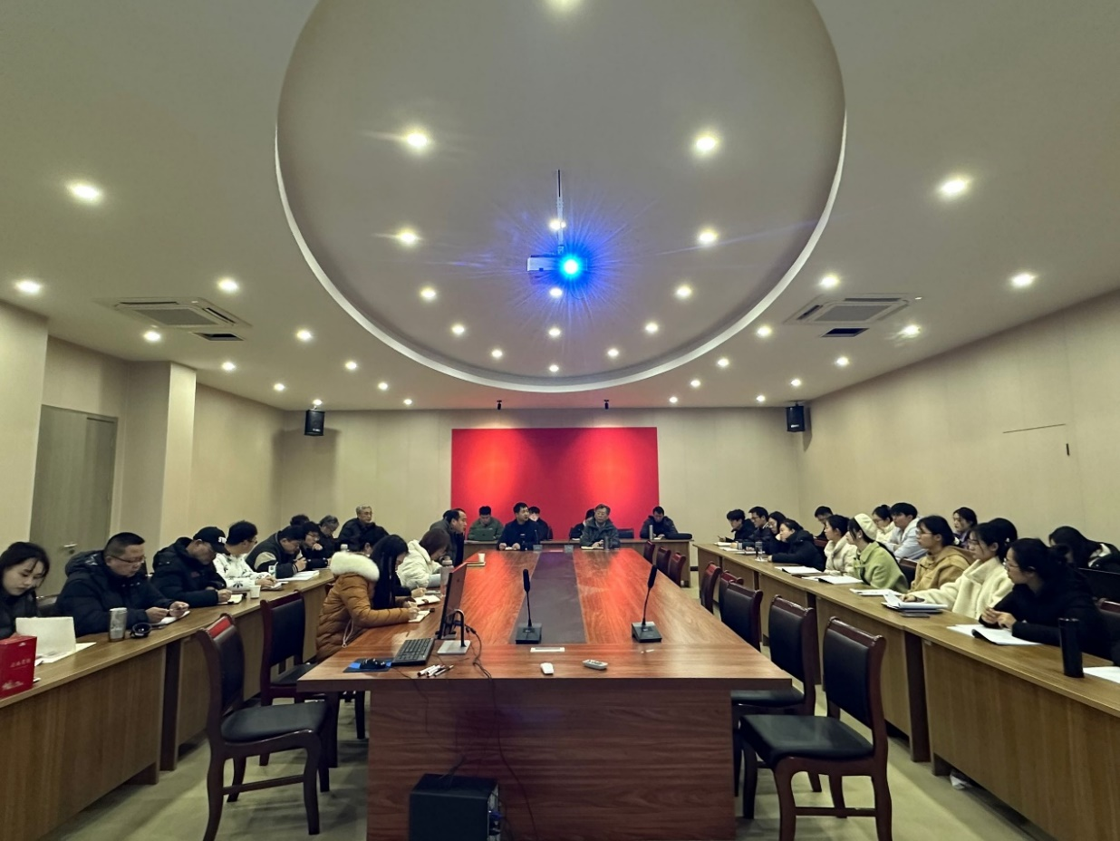 计算机与人工智能学院召开迎接合格评估专项工作布置会