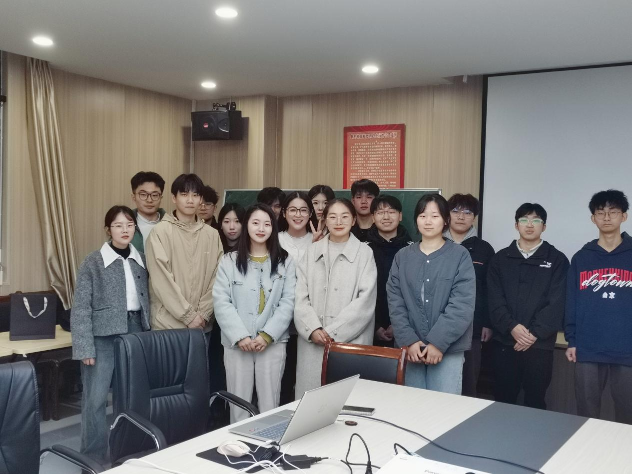 <strong>管理学院举办“2025年大学生先进成图技术与产品信息建模创新大赛（建筑类）”校赛颁奖仪式</strong>