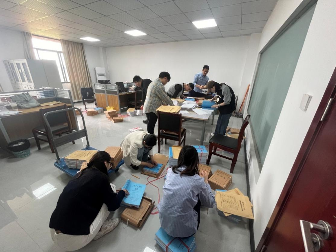 <strong>管理学院工程造价教研室开展档案核查整理工作</strong>