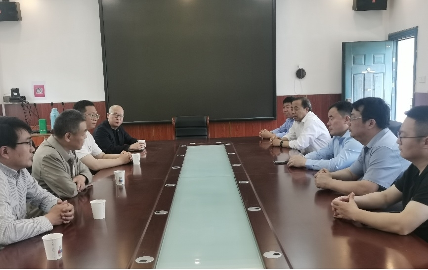 <strong>土木工程学院院长唐德高教授一行赴庐江县汤池中学调研</strong>