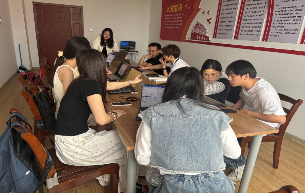 我院学子在“凌特杯”第三届通信系统设计大赛中斩获佳绩