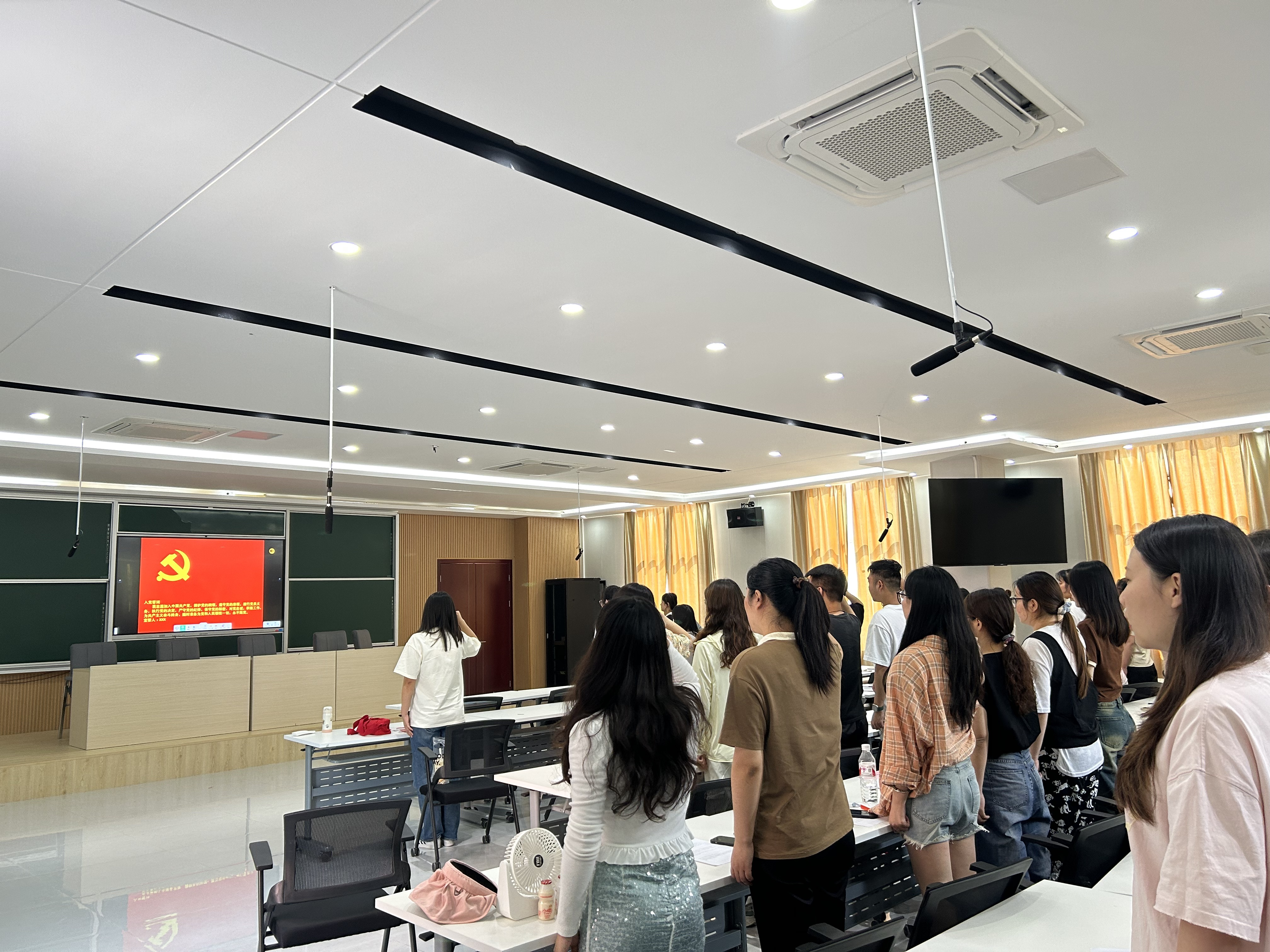 财经学院党员“双带”活动成效显著，引领学风建设与育人实践焕发新活力