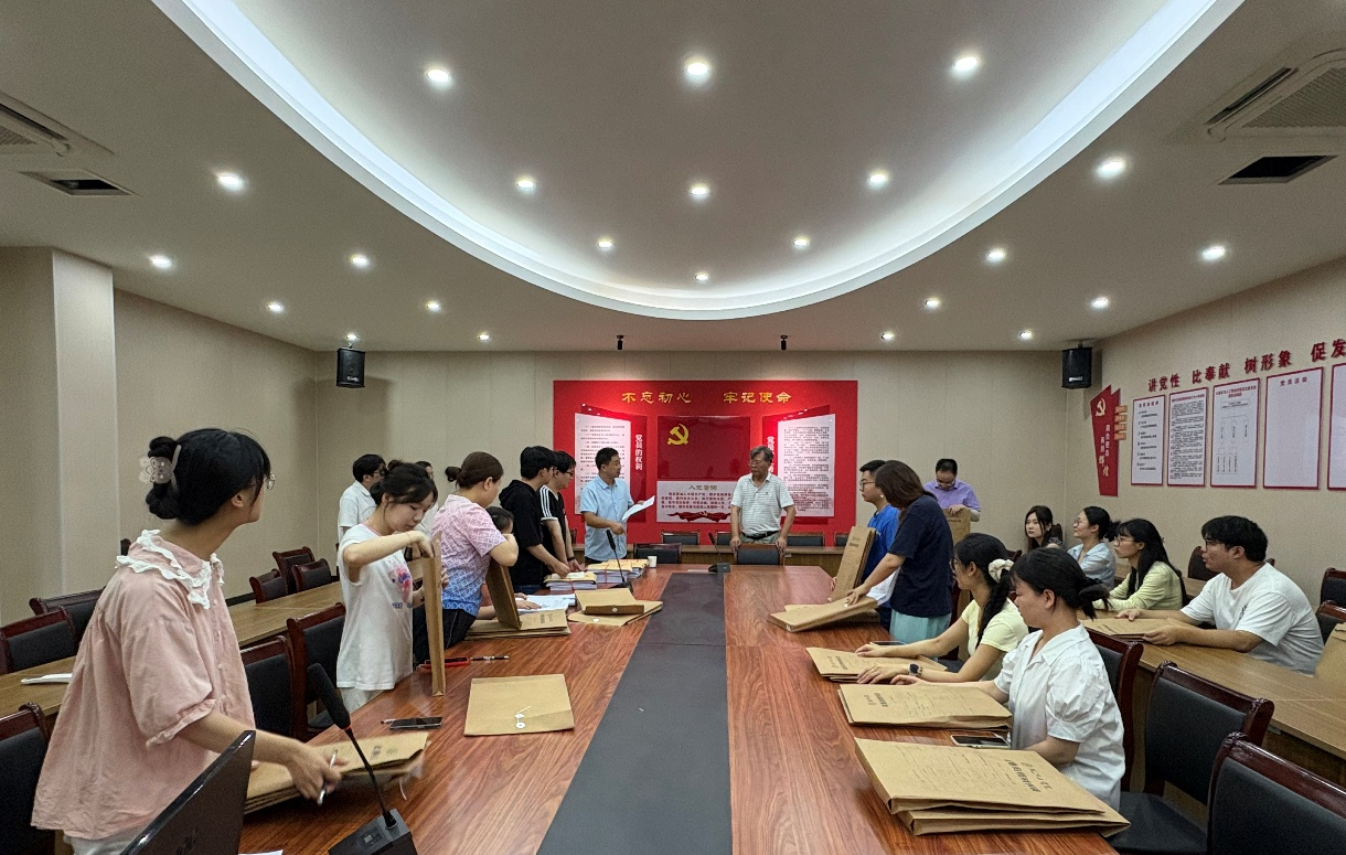 计算机与人工智能学院扎实开展教学归档材料核查工作