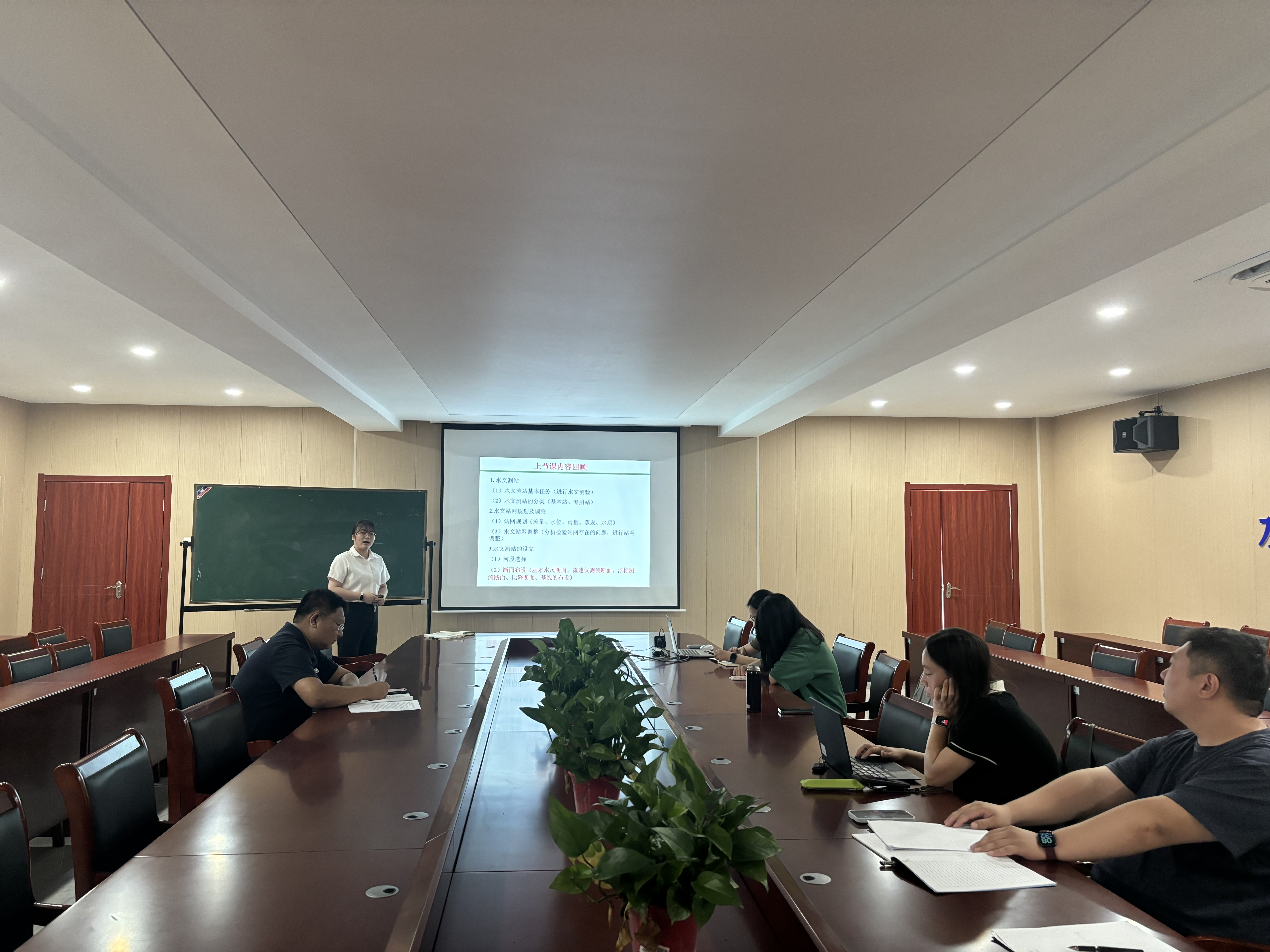 <strong>水利工程学院新教师试讲活动顺利开展</strong>