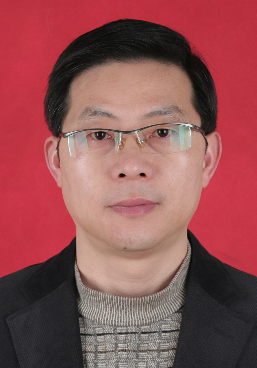 名师风采-岳洪军