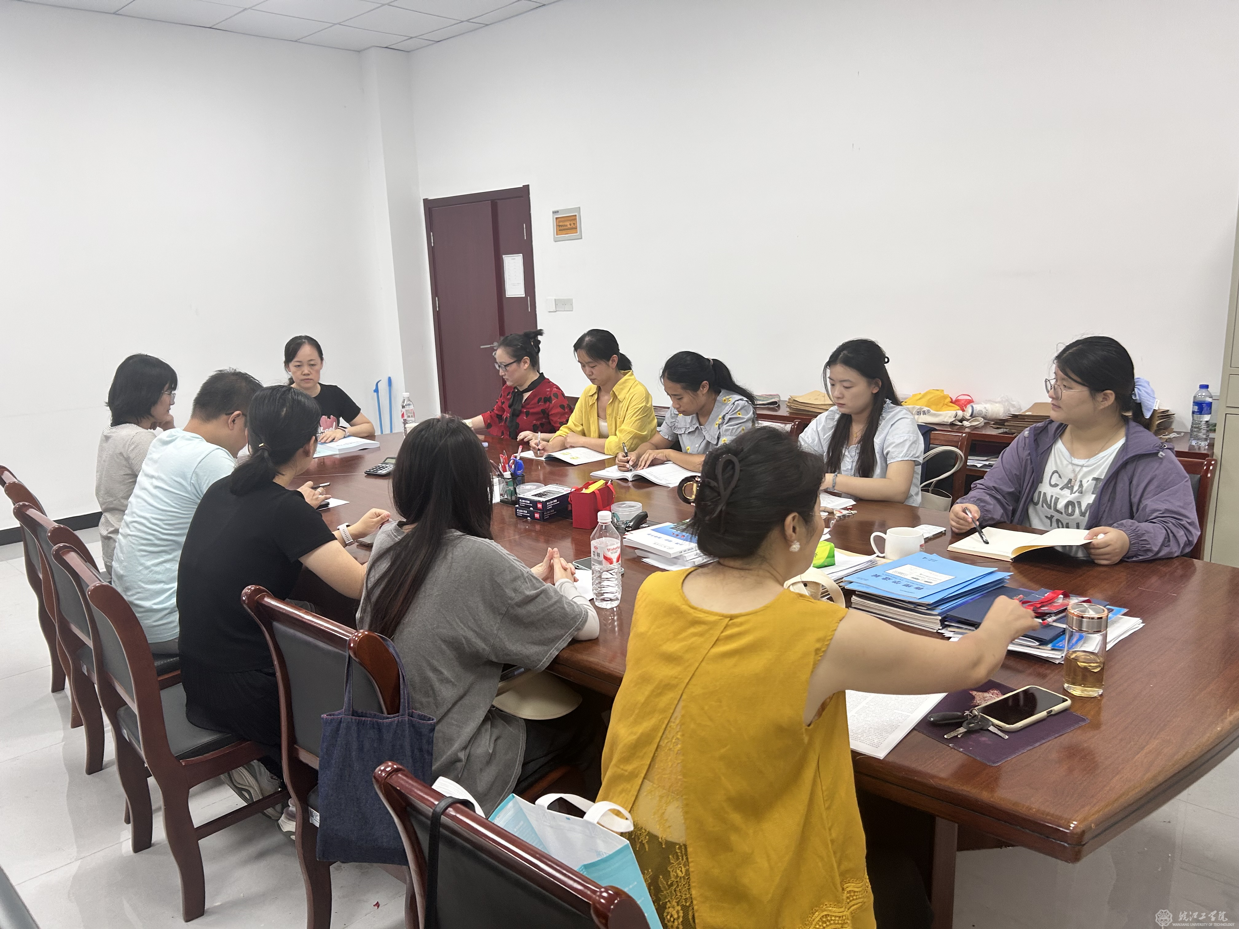 通识教育学院召开理化教研室新学期工作会议