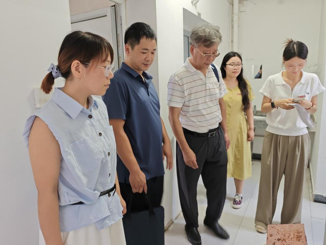 计算机与人工智能学院领导走访2025级新生宿舍