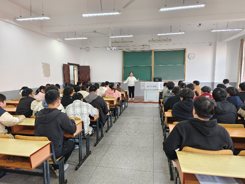 <strong>土木工程学院地质工程专业召开2026届本科毕业设计动员会</strong>