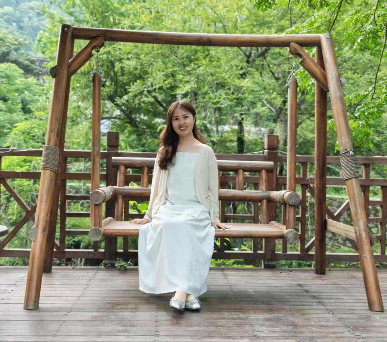 党总支副书记 杨丽丽